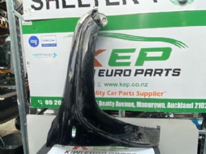 Volkswagen Amarok Amarok 2010-on RF Guard/Fender