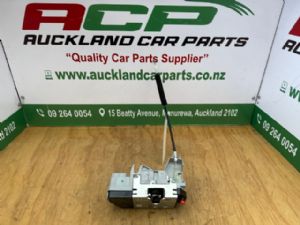 M.G MG3 Second Gen 2011-on LR Door Catch