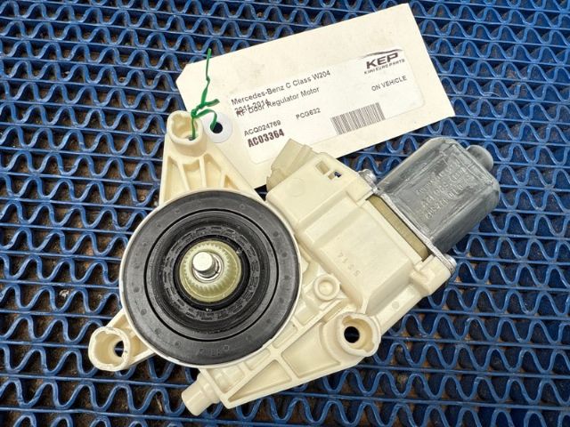 Mercedes-Benz C Class W204 2011-2014 RF Door Regulator Motor