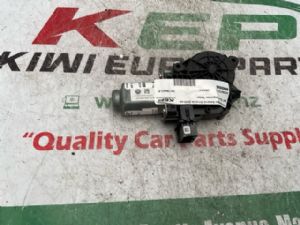 Volkswagen Amarok Amarok 2010-on RF Door Regulator Motor