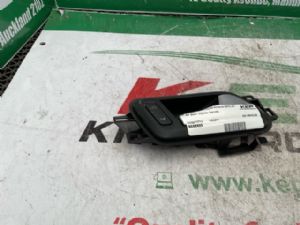Volkswagen Amarok Amarok 2010-on RF Door Interior Handle