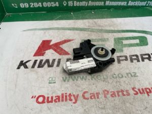 Jeep Grand Cherokee WK2 2011-2017 RF Door Regulator Motor