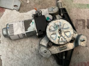Mahindra XUV500 XUV500 2018-on RF Door Regulator Motor