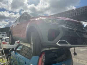 KIA Stonic YB CUV KX1 2017-on