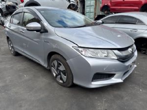 Honda Grace GM4