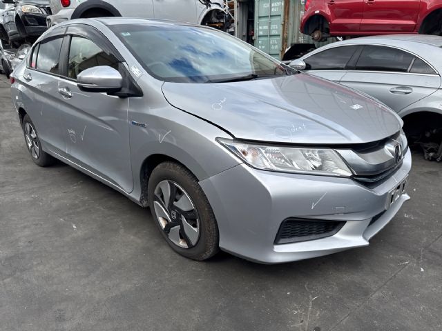 Honda Grace GM4