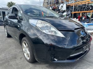 Nissan Leaf ZE0 2011-2016