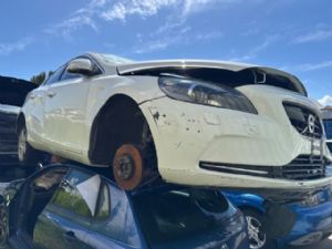 Volvo V40 P1 2012-2015